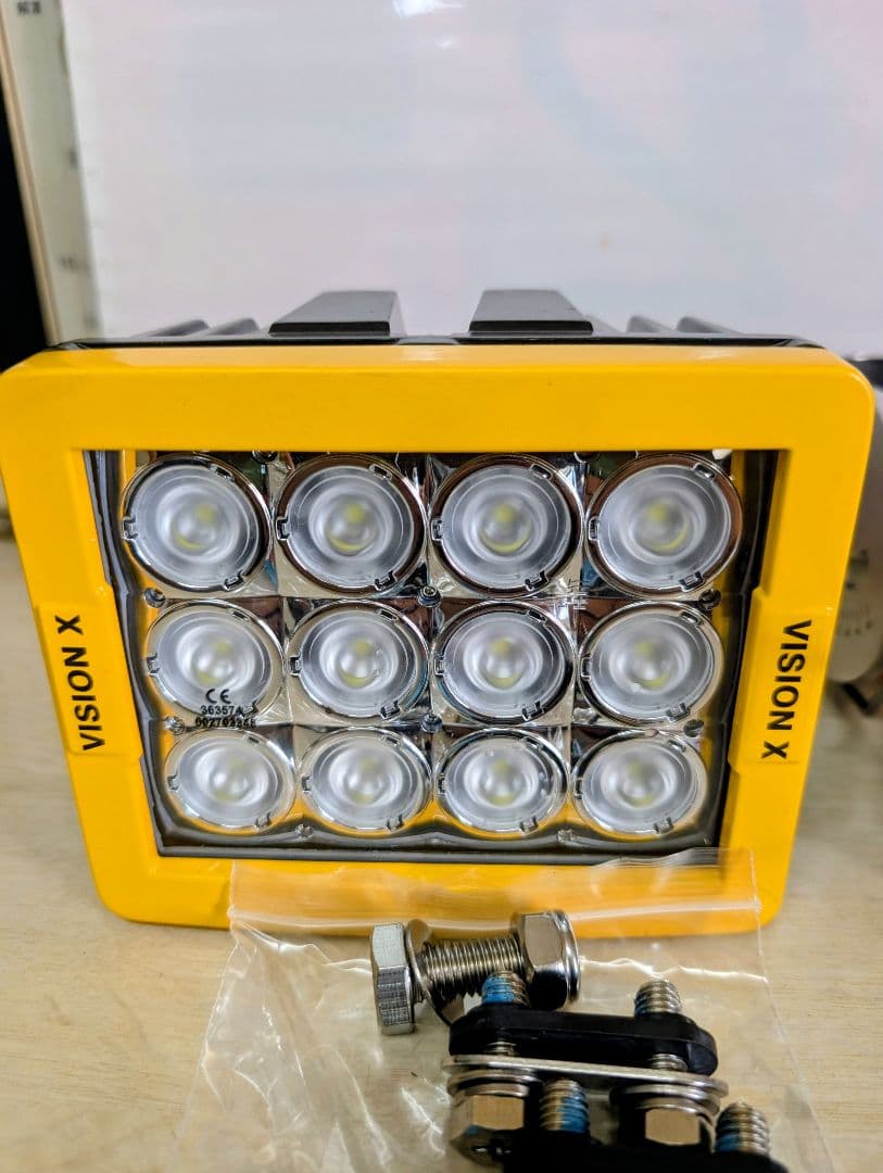 Vision X社 LEDワークライト２個