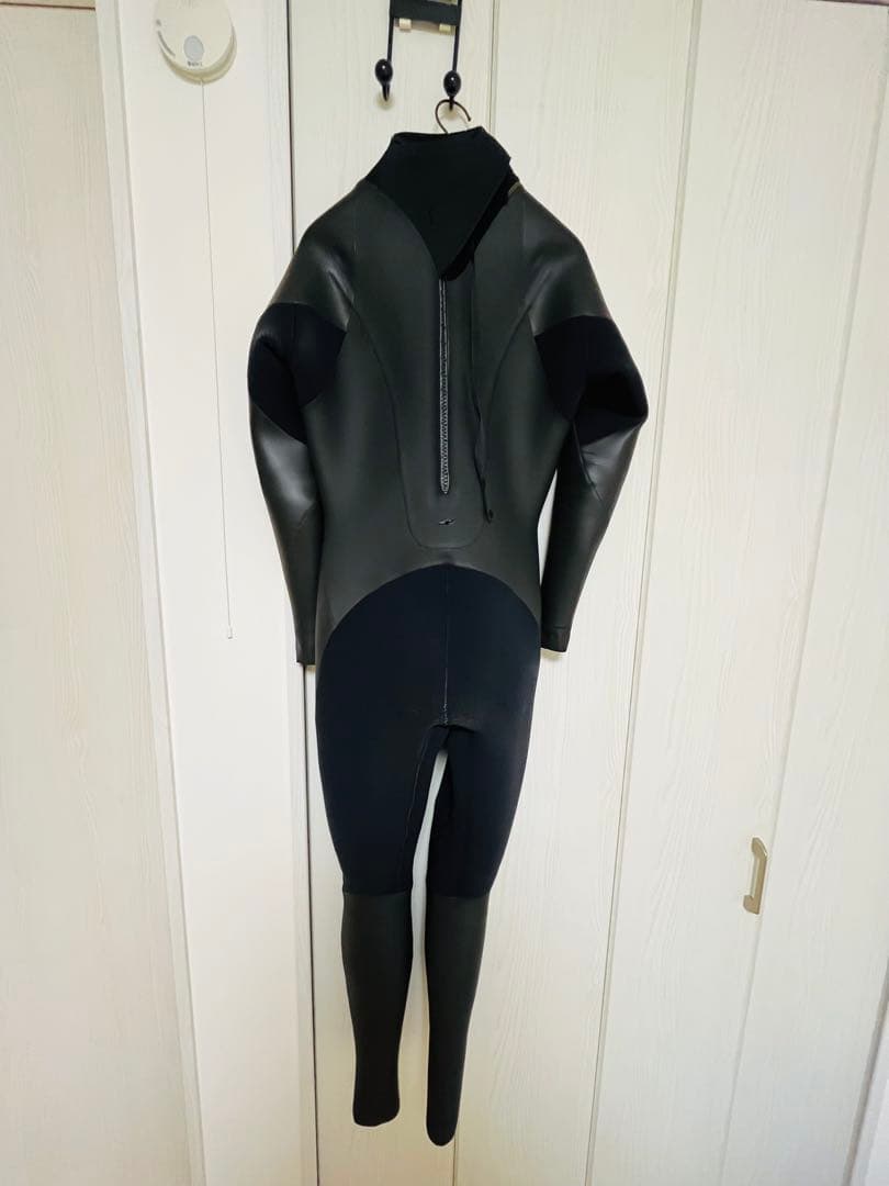 (値下げしました)blacklist セミドライスーツ　all3mm