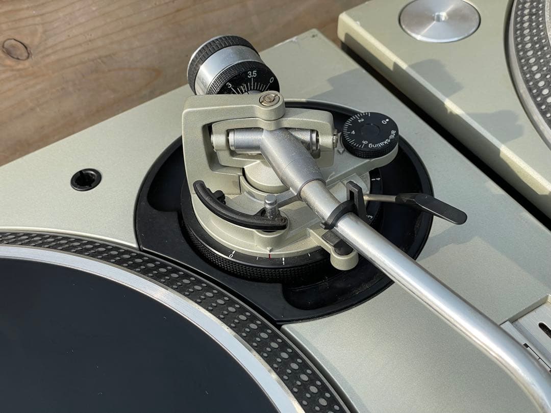 TECHNICS SL-1200 MK5ダイレクトドライブターンテーブル(1台)