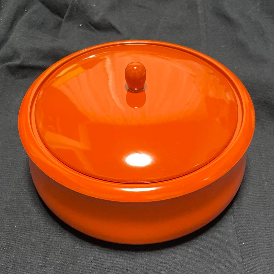 うるし塗装　オレンジ色の丸型菓子器 蓋付き　日本茶