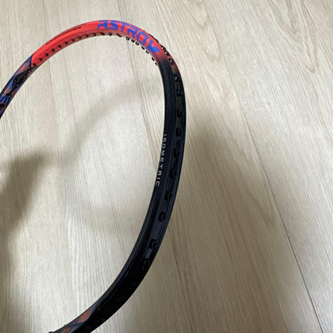 バドミントンラケットアストロ77プロ