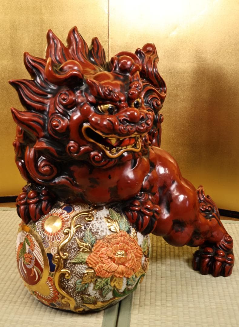 アン、九谷焼　八幡釜　太吉　獅子　牡丹　置物　床飾　高さ56㎝ BK043