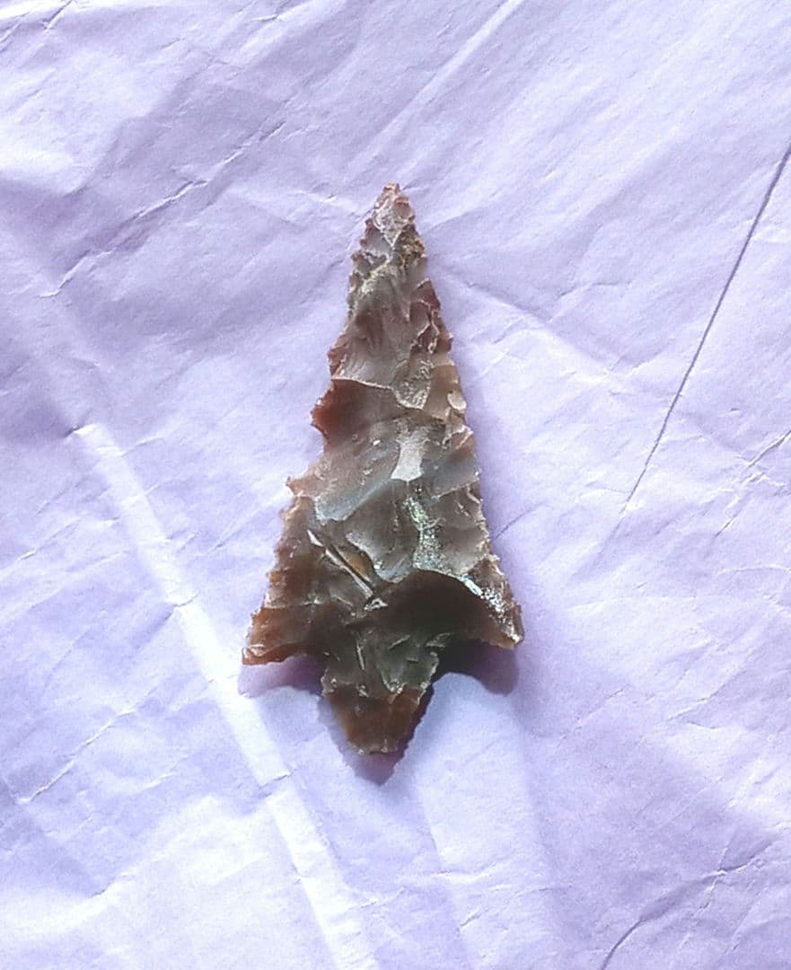 アイヌ仕様。ポイント a 有舌尖頭器 石器 縞瑪瑙 模写