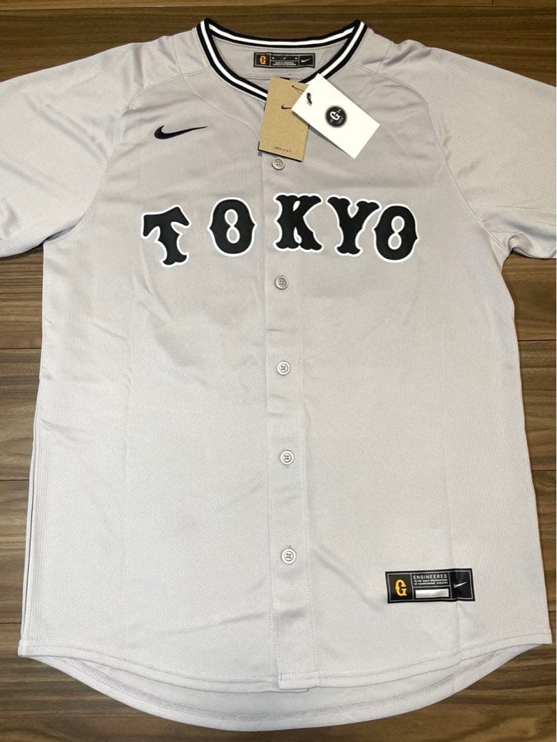 巨人　ジャイアンツ　岡本和真　直筆サイン入りユニフォーム