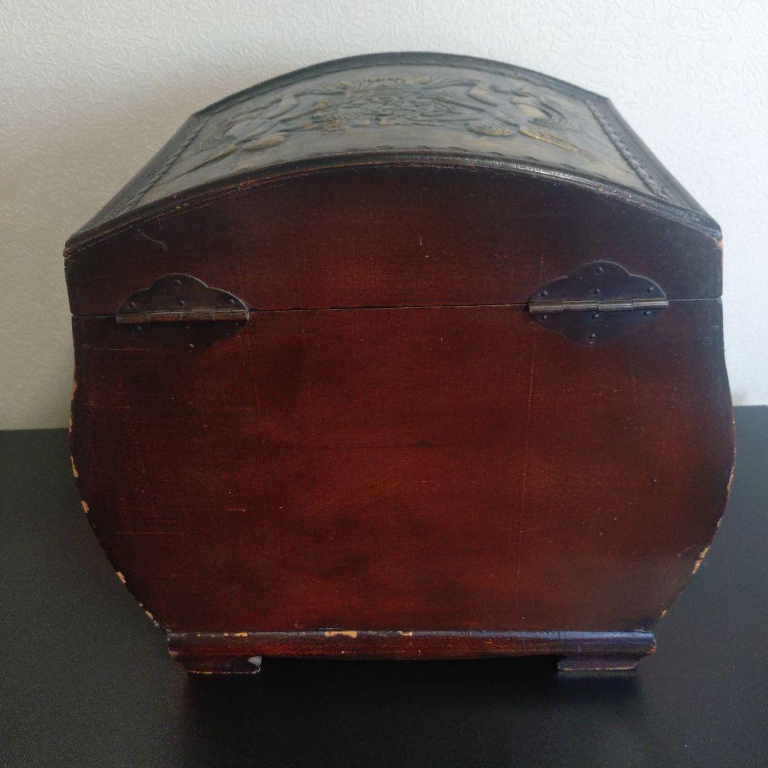 アンティーク調　ジュエリーケース　パウダーケース　宝箱