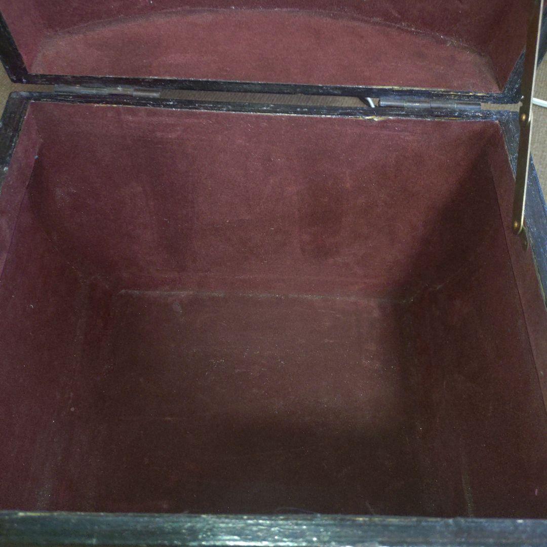 アンティーク調　ジュエリーケース　パウダーケース　宝箱