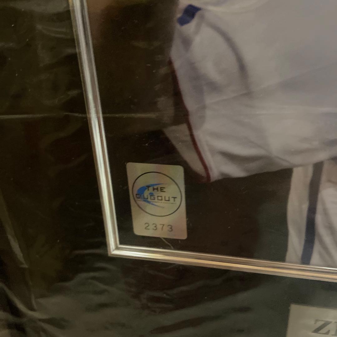 ジネディーヌ・ジダン直筆サインフォト　額入り