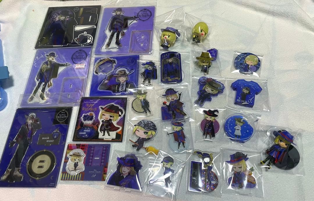 ツイステ ルーク アクスタ 缶バッジ フィギュア セット