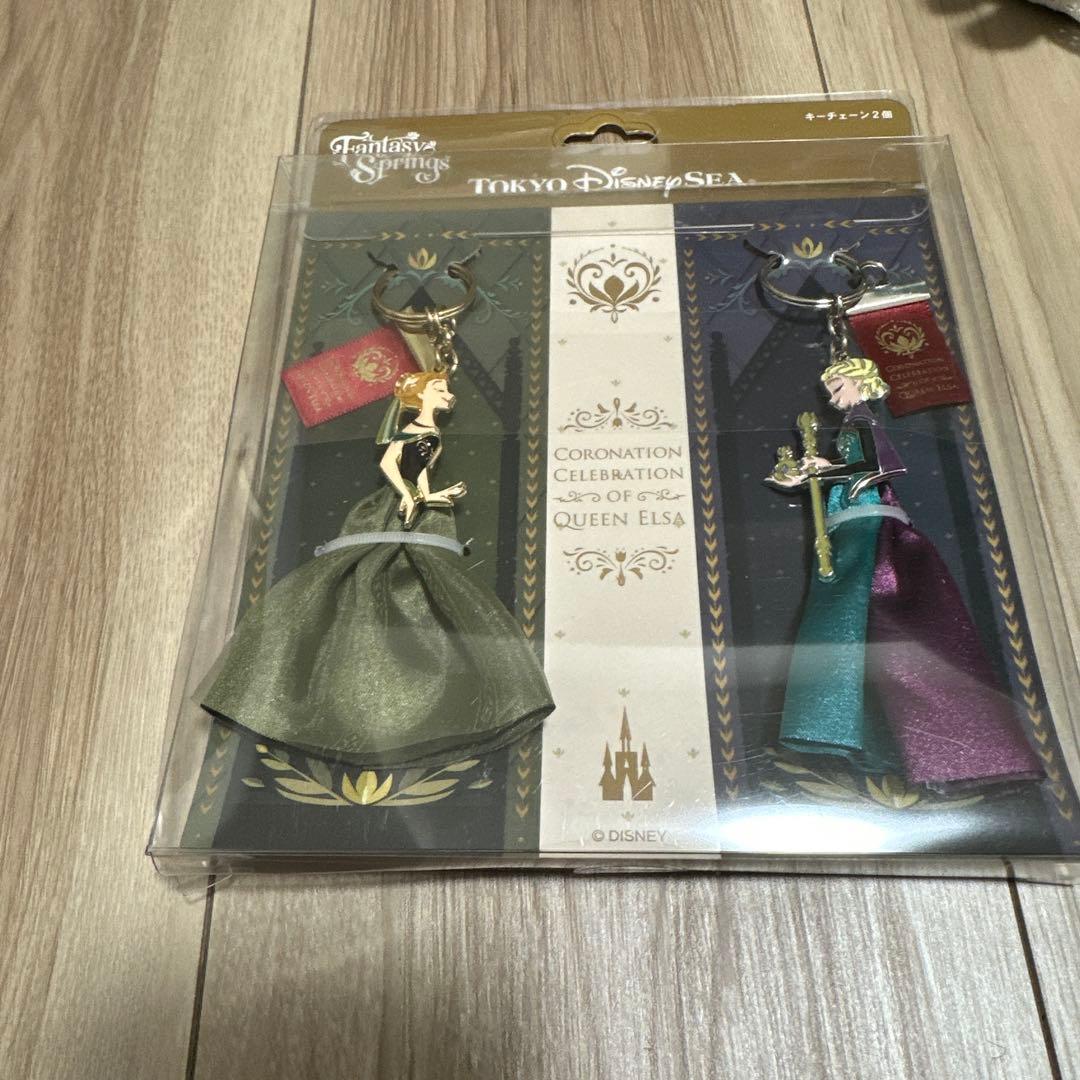 ディズニーシー　アナ雪　キーチェーン2種類とぬいぐるみチャーム3点セット