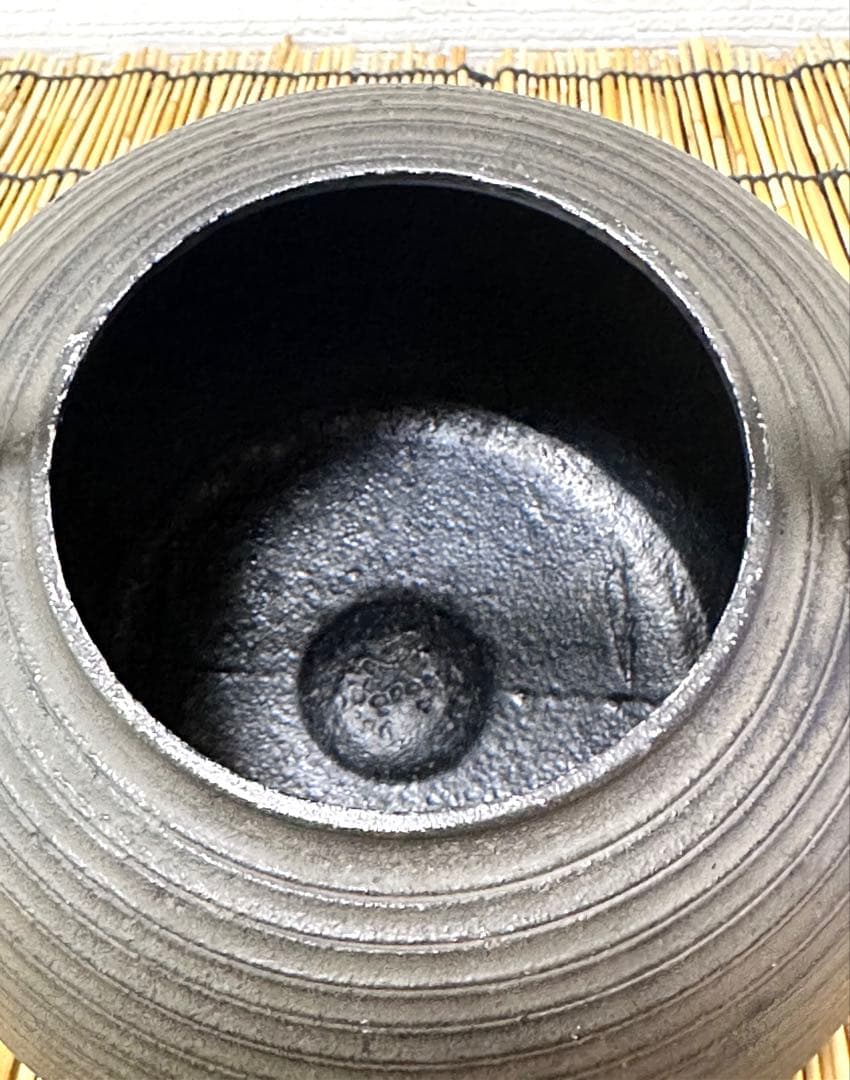 未使用品　南部正晴堂　伊藤 宝斎作 糸目南部形１２型唐金蓋 飾摘　南部鉄瓶