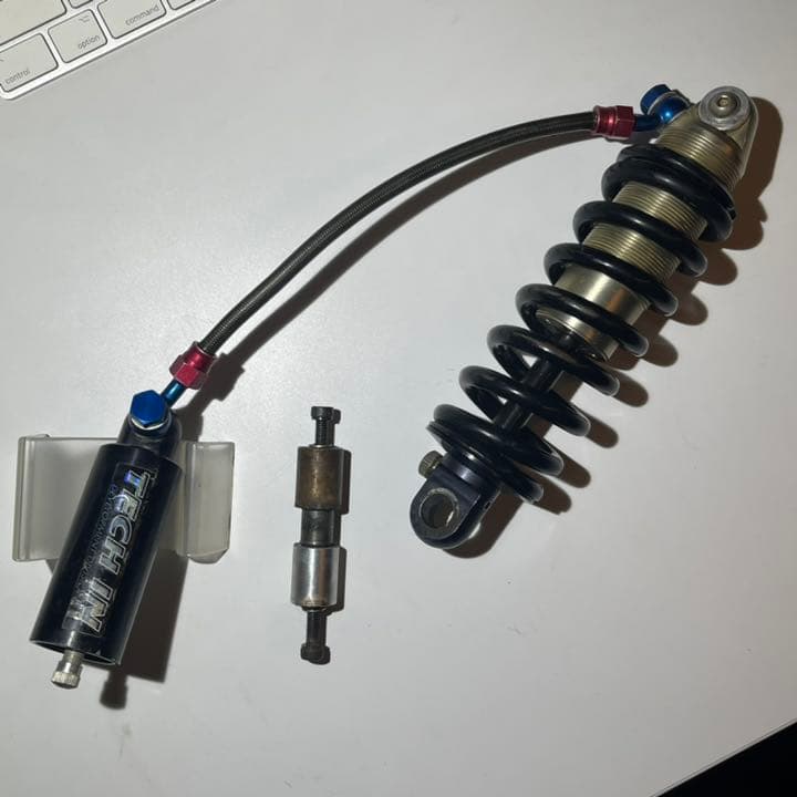 超激レア　三重県鈴鹿市　テックイン社製リアショック　ビンテージ　絶版　初期型