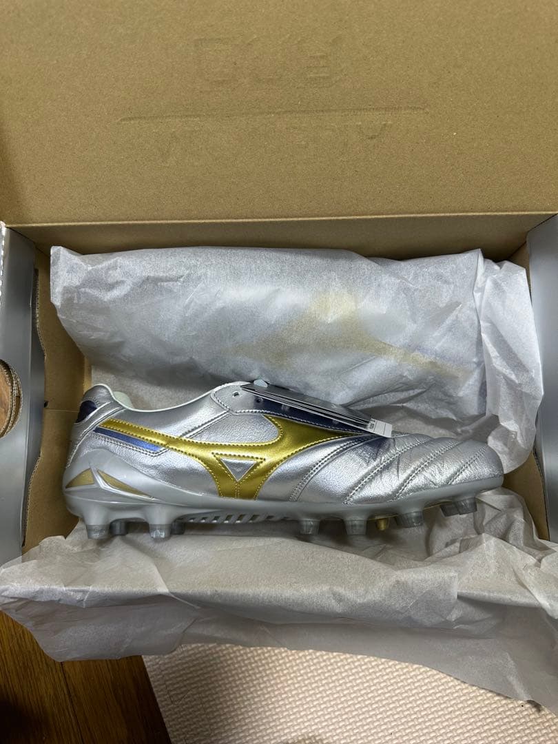 新品 レアサイズ　超最新　超限定品　ミズノ　モレリア DNA JAPAN28cm