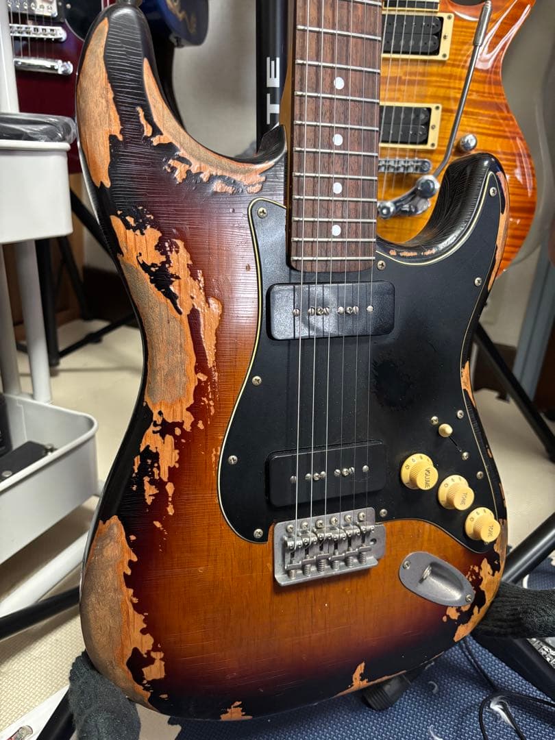 ストラトキャスタータイプ　P-90 ２発