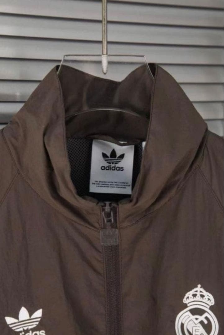 ぽーかー⚽️ 25/26 レアル・マドリード グレー トラックジャケット