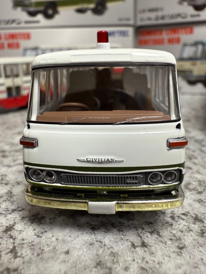 サヤカ様ご友人専用トミカリミテッドヴィンテージネオ￼ニッサンシビリアン4台セット