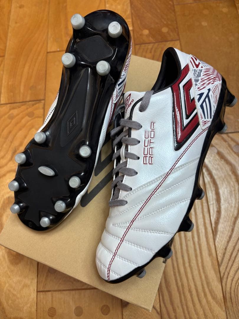 新品　超大特価　アンブロ　アクセレイター b-rush V2 HG 27cm