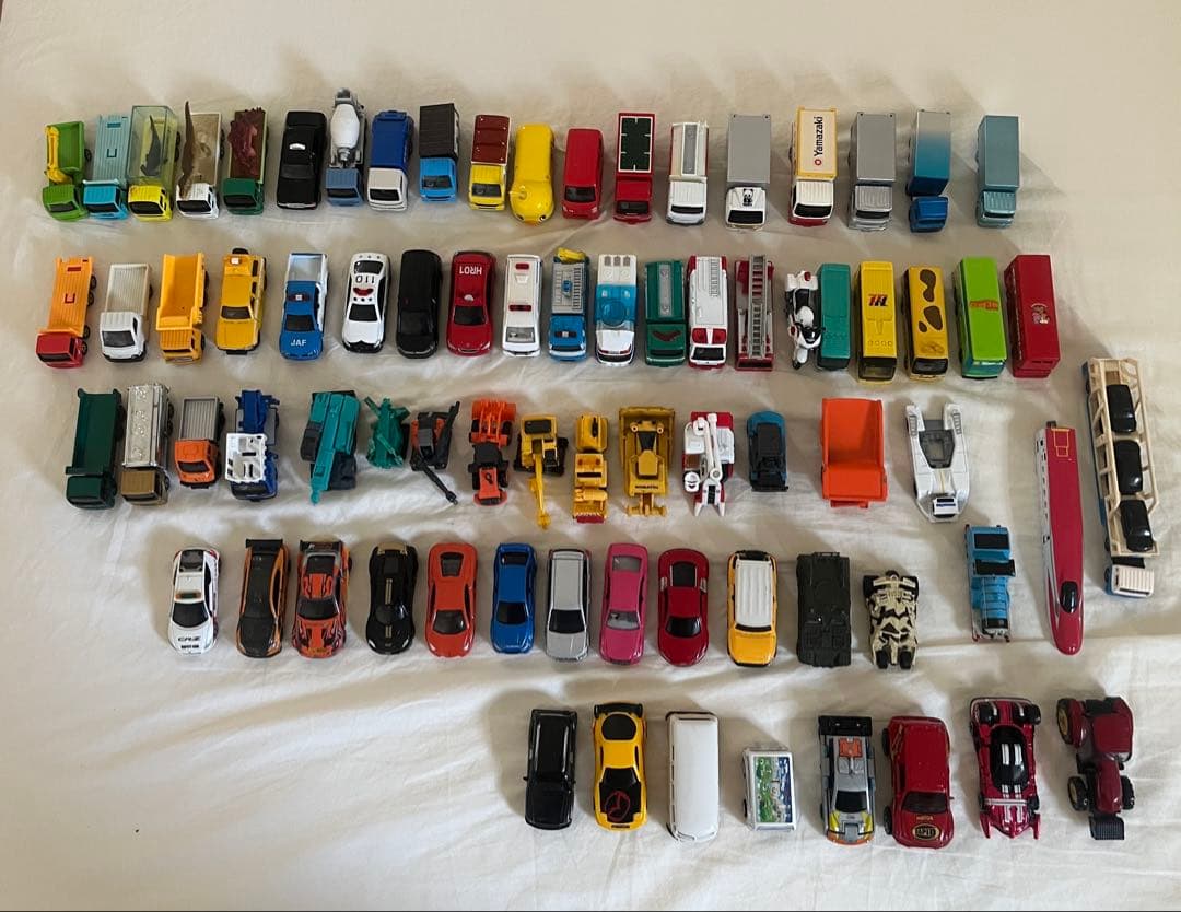 トミカ　他　ミニカー77台　まとめ売りセット