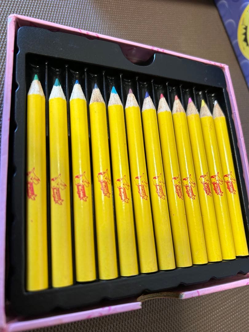 激レア　ピチューとピカチュウ 文具セット