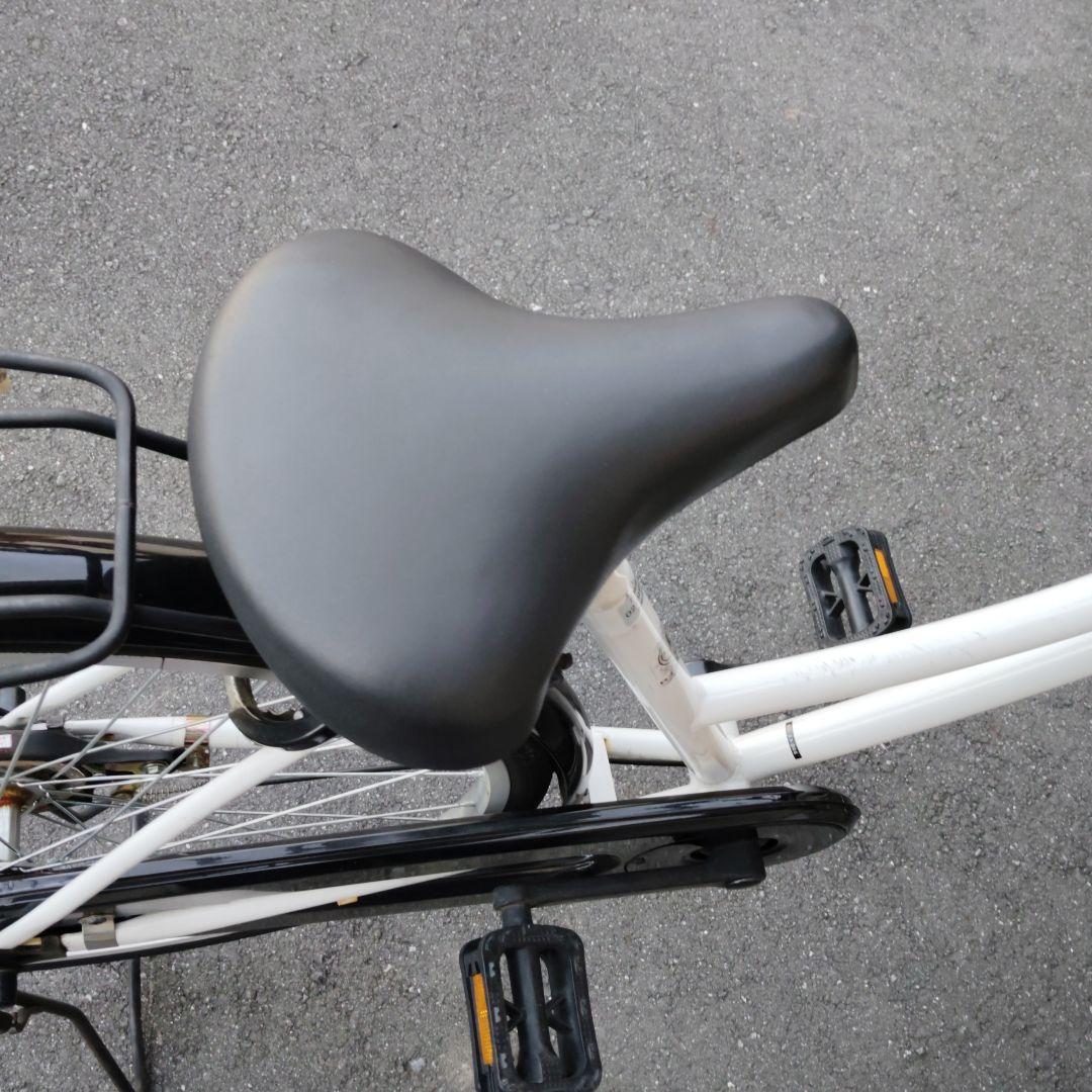 シティサイクル 白色フレーム 黒色サドル