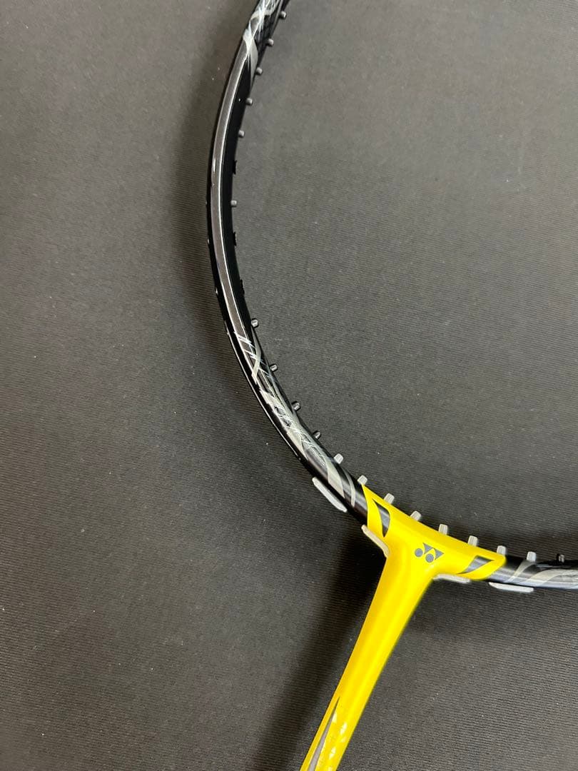 4ug5 ナノフレア1000Z 新品未使用　ヨネックス　バドミントン　ラケット