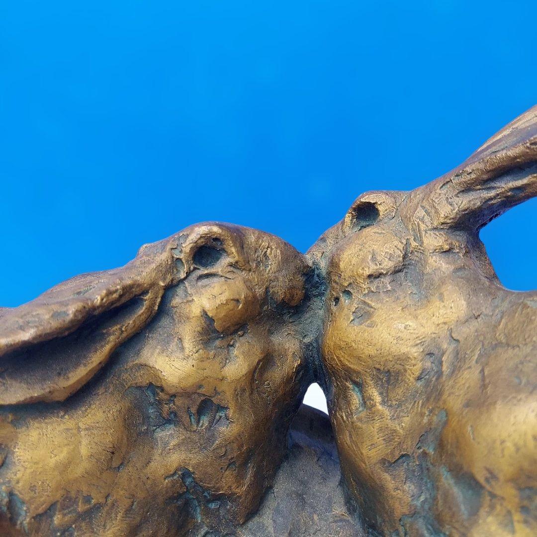 北村西望作 題名「かたらい」　兎　うさぎ　ウサギ　ブロンズ　接吻　恋人　夫婦