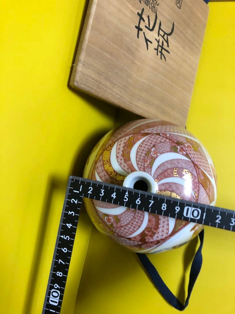 福島武山　九谷佐野窯　赤絵江戸まつり之図　飾り壺　赤絵細描