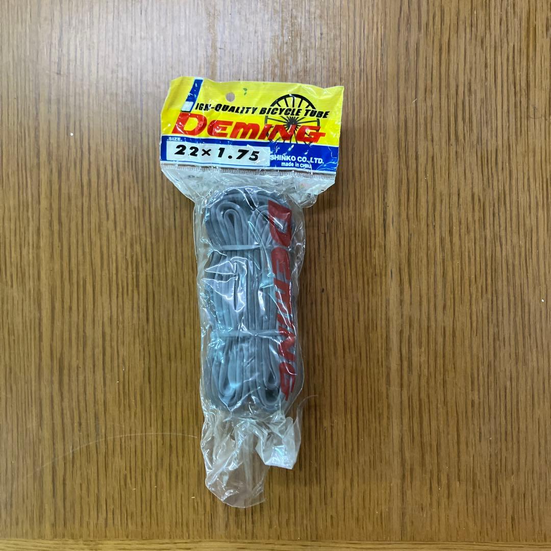 自転車のタイヤ4本チューブ色々