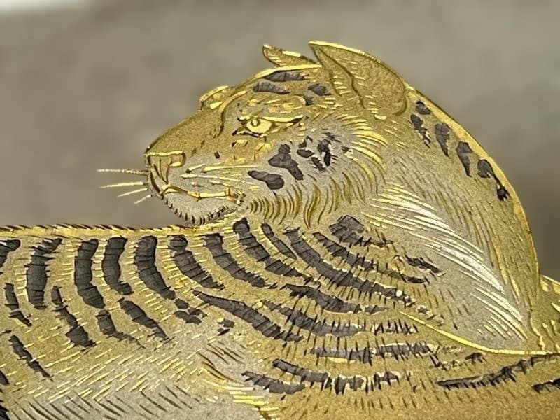 銀製 タバコケース 煙草入れ 虎紋　彫金　在銘　STERLING 950