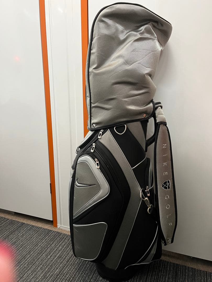 【値下げ】Nike Golf メンズ キャディバッグ ブラック/シルバー