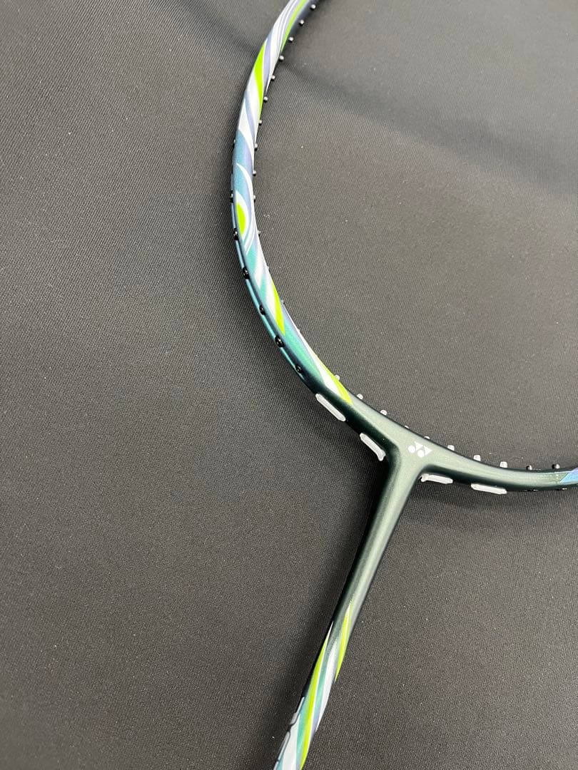 4ug6 アストロクス100TVA 新品未使用　ヨネックス