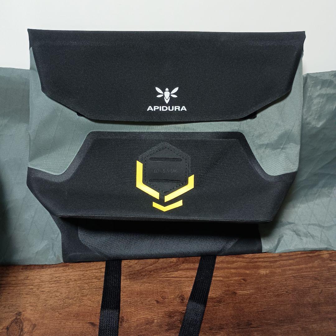 Apidura Backcountryハンドルバーパック+アクセサリーポケット