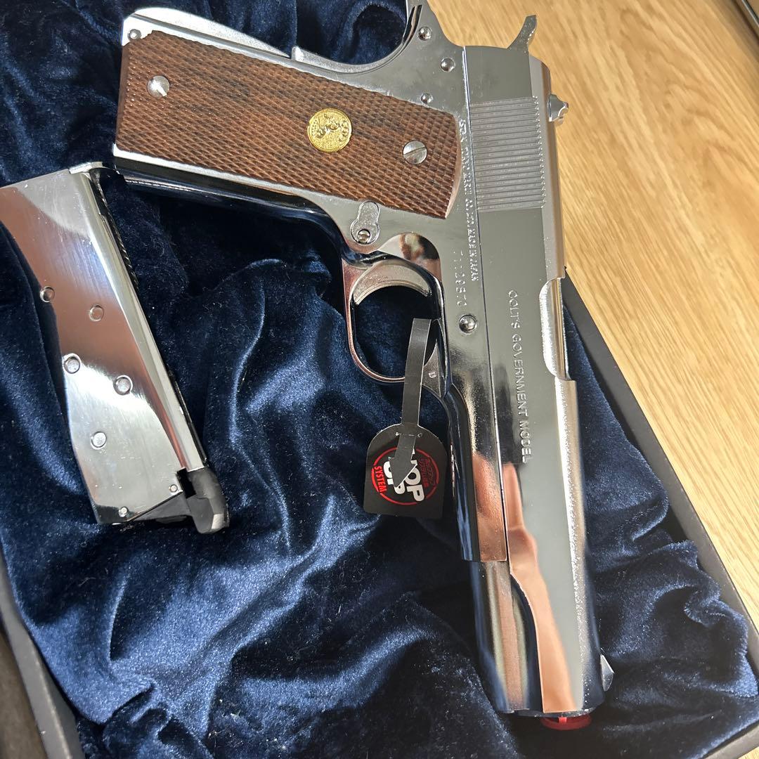 コルトガバメントシリーズ70ニッケルフィニッシュ