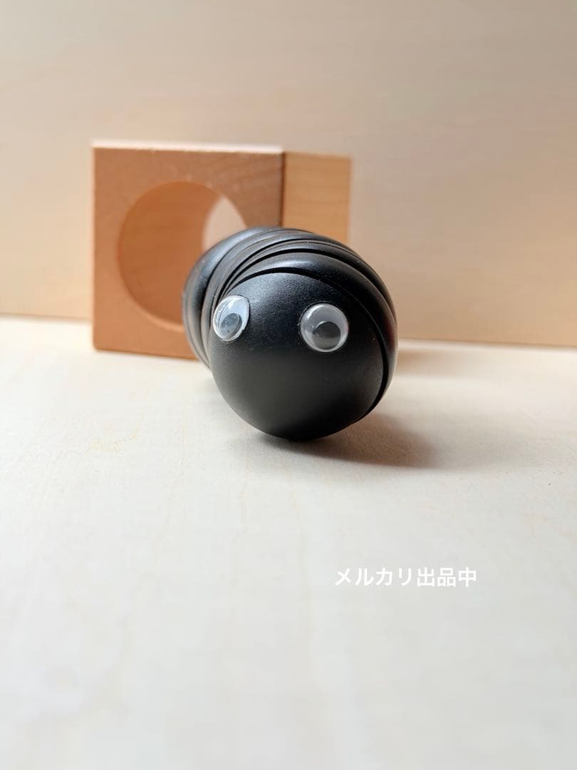 ネフ　naef zita イモムシ