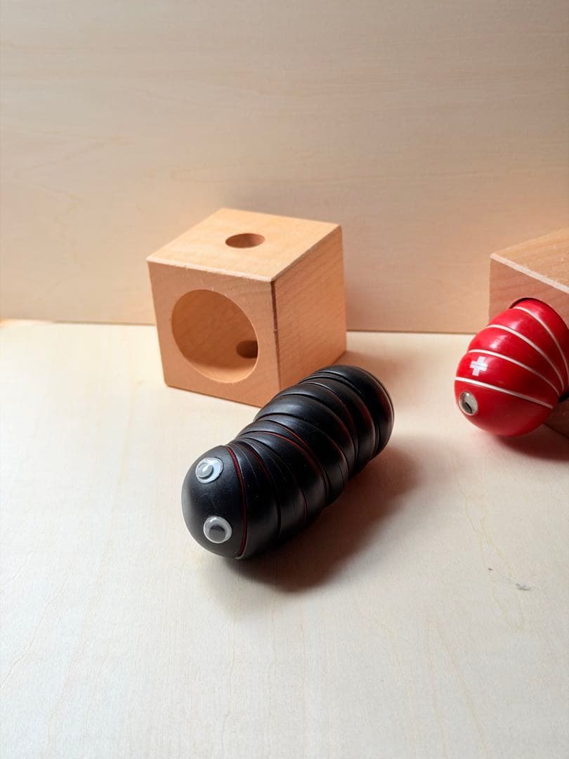 ネフ　naef zita イモムシ