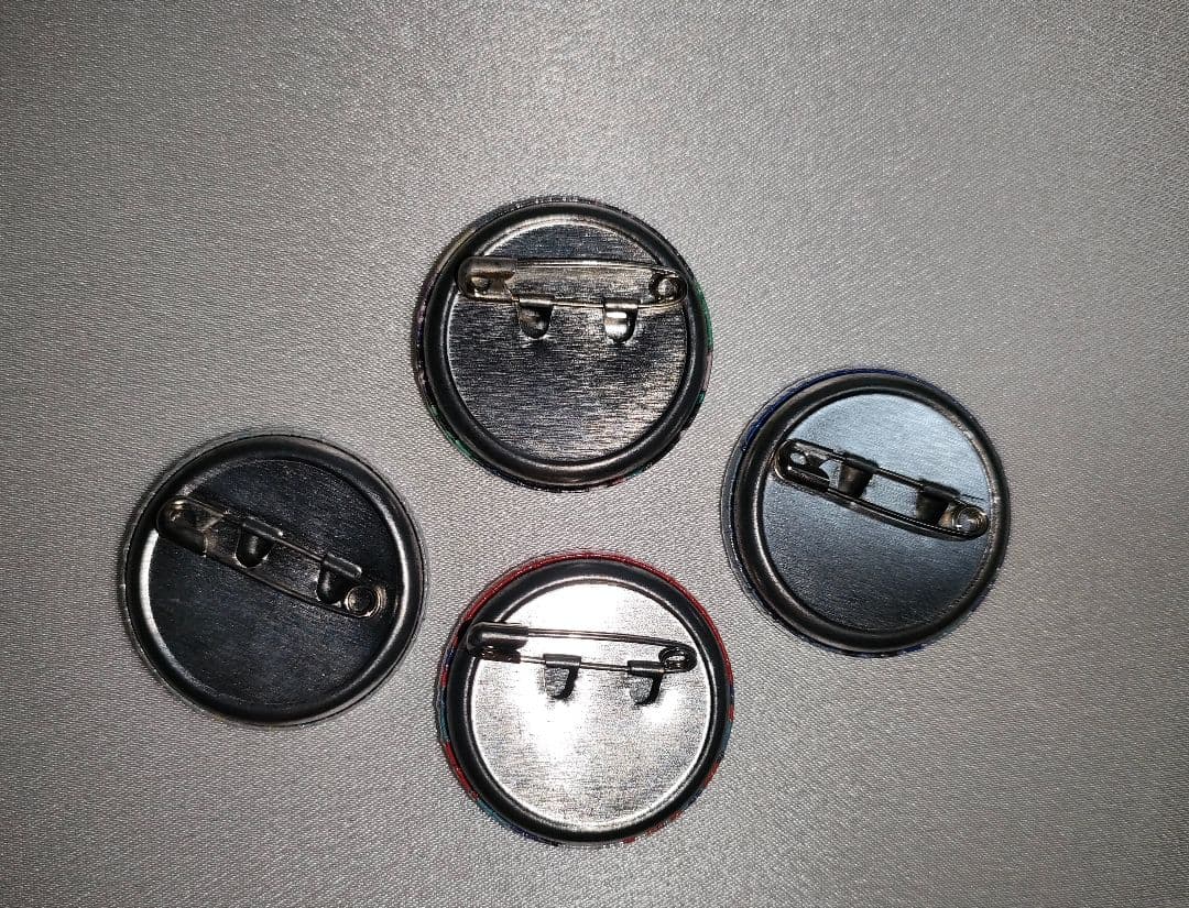 初音ミク ピンバッジ 4個セット