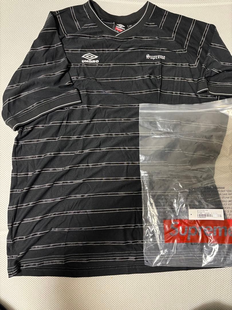 Umbro x Supreme ブラックストライプシャツ2025