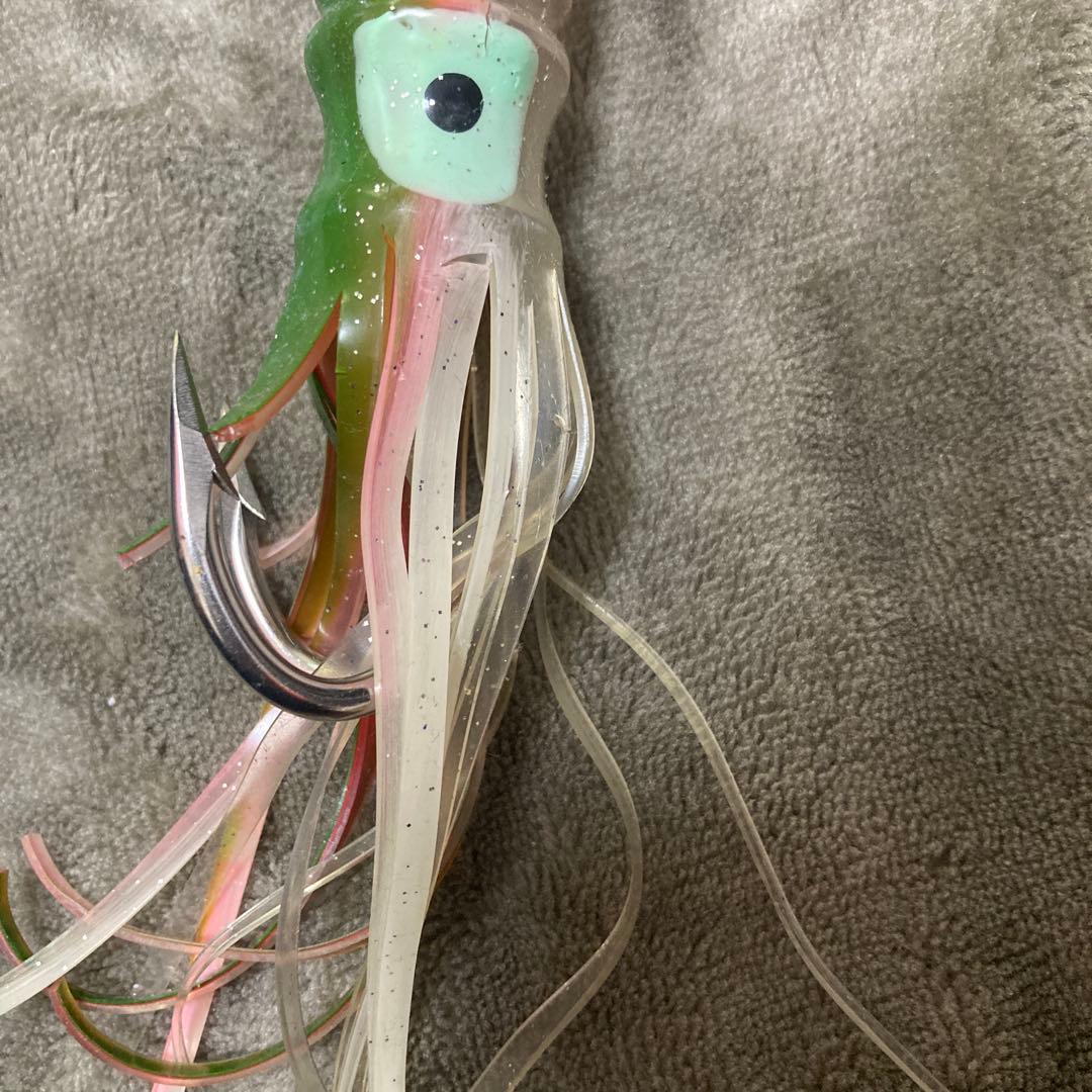 ソフトプラスチック製緑色ルアー