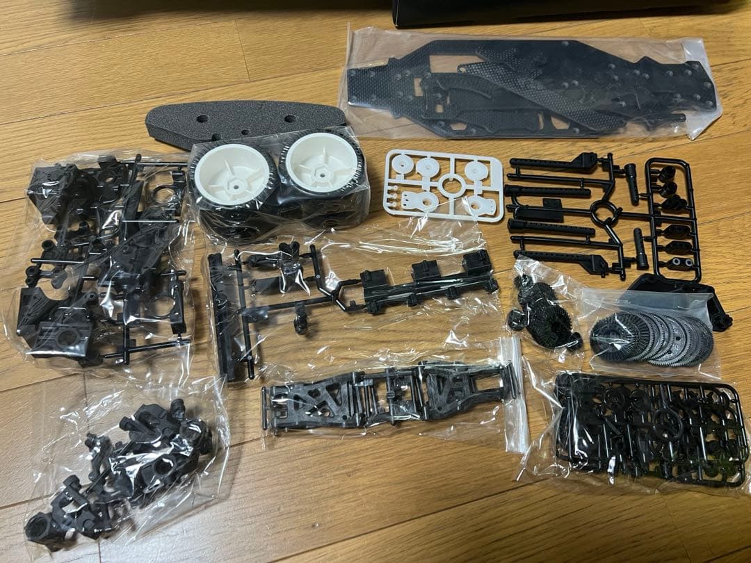 TBEvolutionIII 1/10スケールRCカーキットスリカーンリミテッド