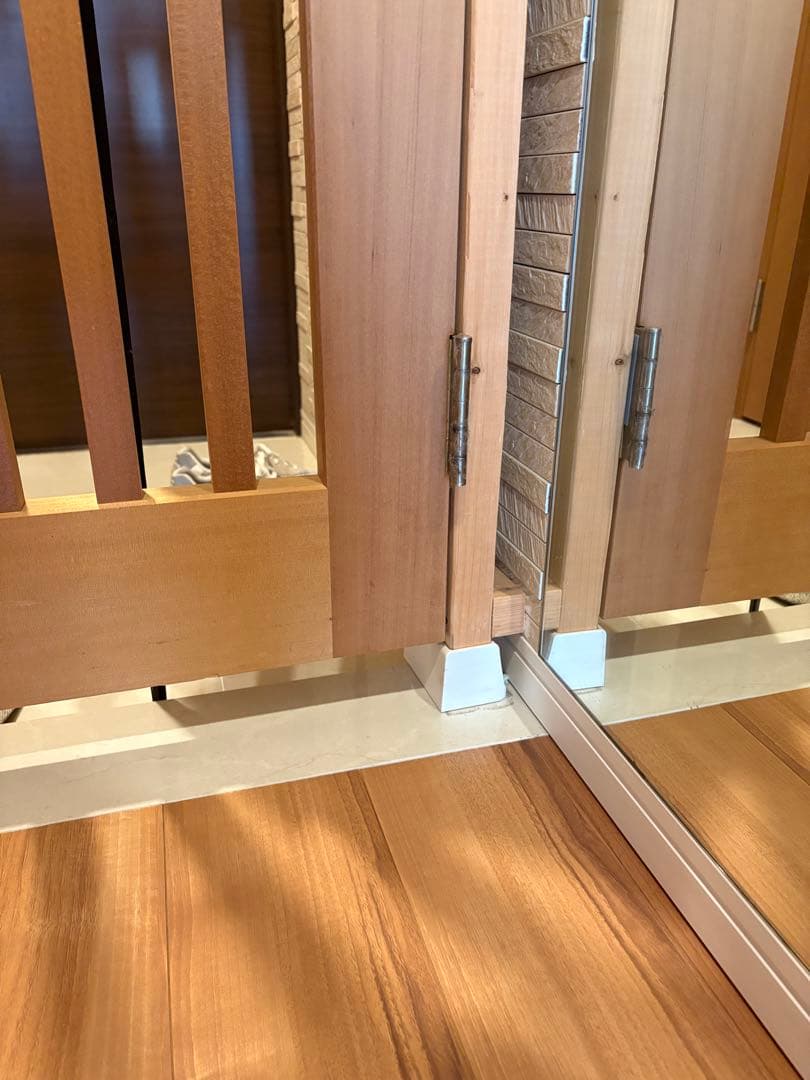 ペット脱走防止ドア ハイクオリティ無垢材　インテリア性抜群❗️