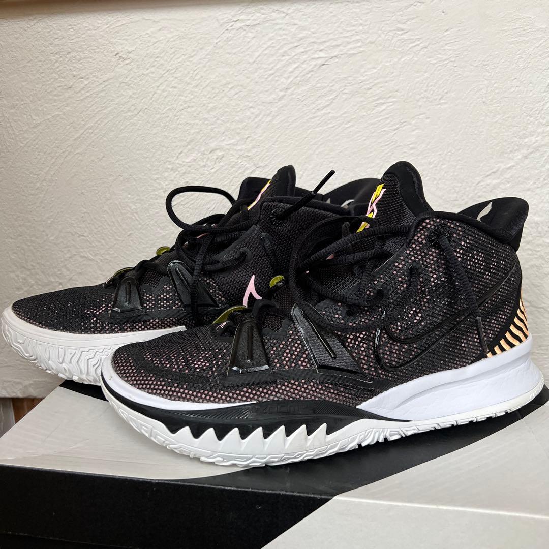 Nike Kyrie 7 ブラック/ホワイト/オレンジ