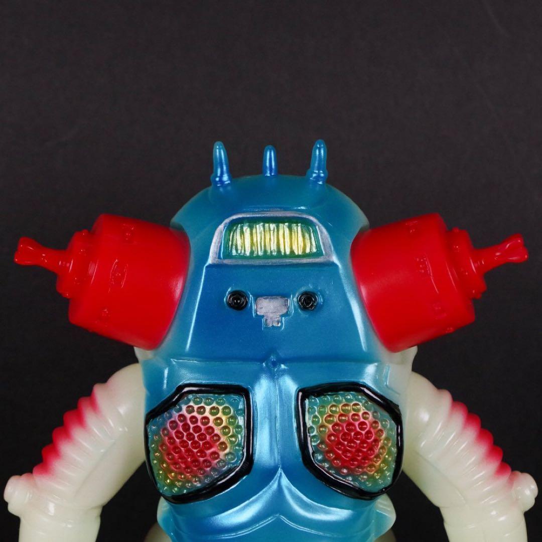 【ブルマァク BULLMARK】ウルトラセブン/キングジョー/蓄光ブルー