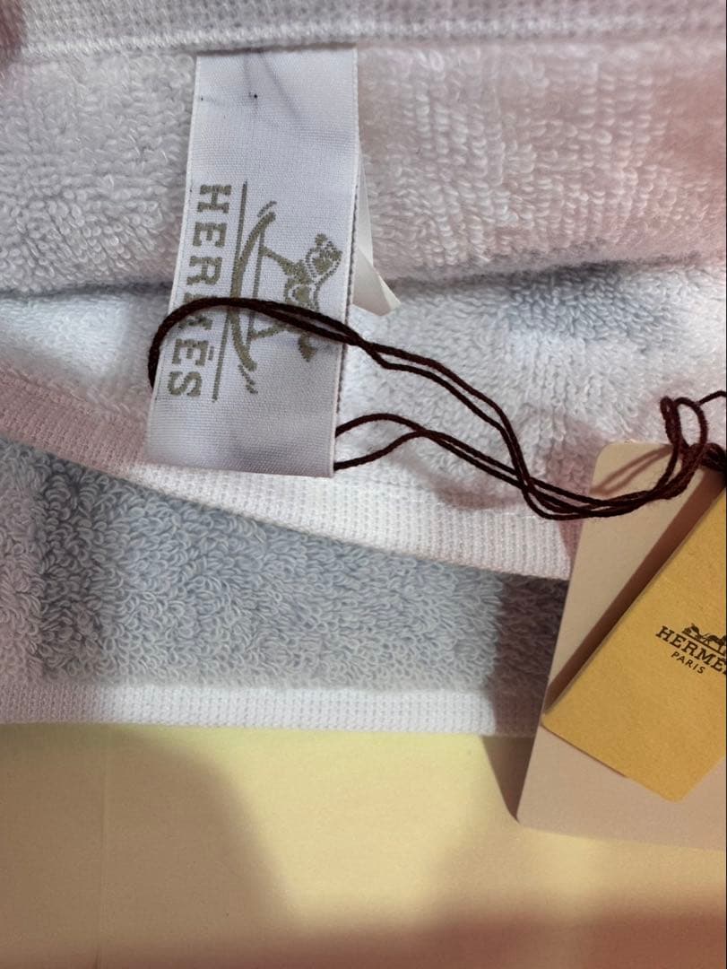 g1656 新品未使用 HERMES バスタオル グレー ホワイト アヴァロン