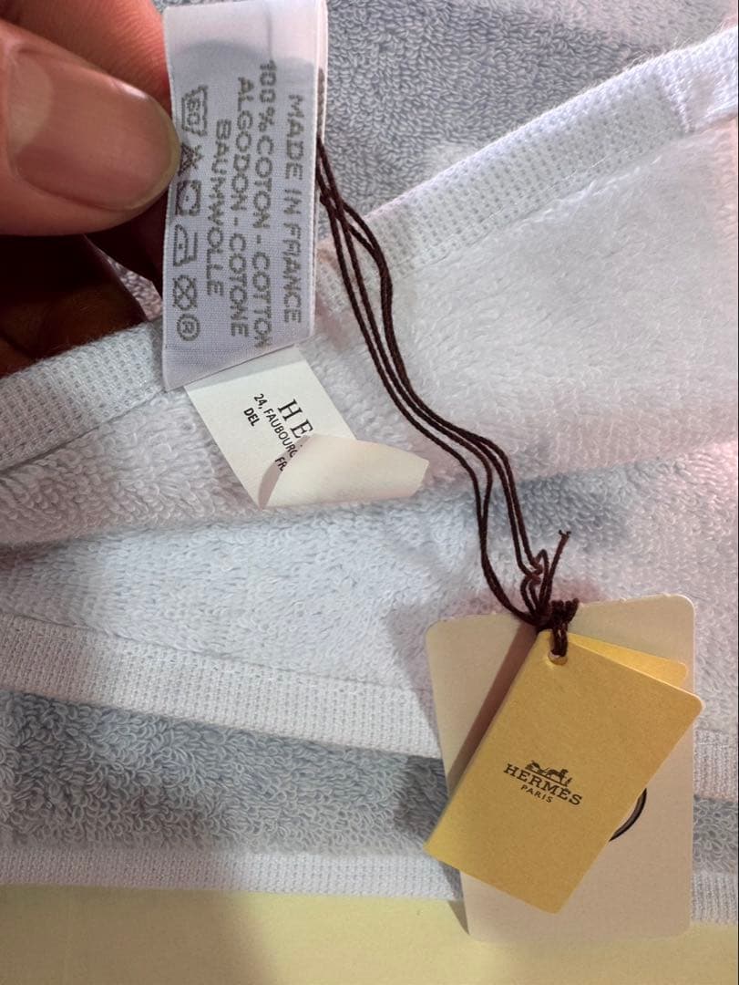 g1656 新品未使用 HERMES バスタオル グレー ホワイト アヴァロン