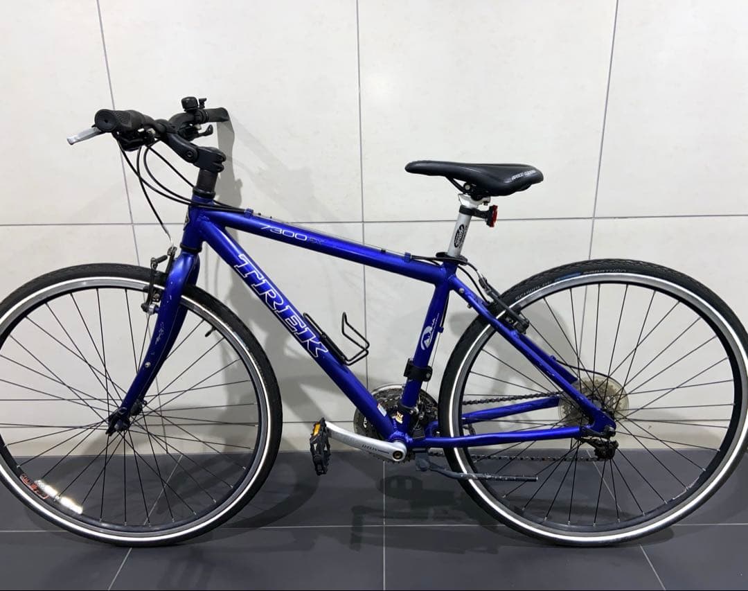 TREK FX トレック　クロスバイク スポーツバイク FX7.31247300
