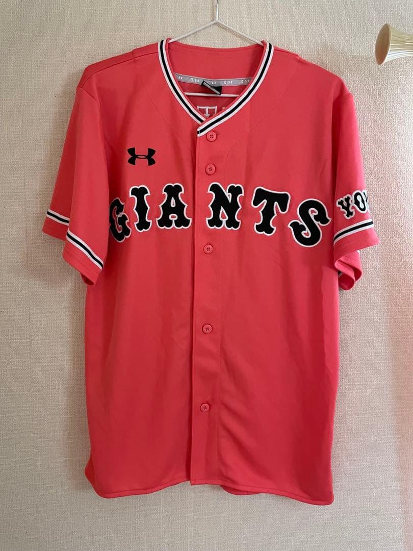 小林誠司　ユニフォーム　ピンク