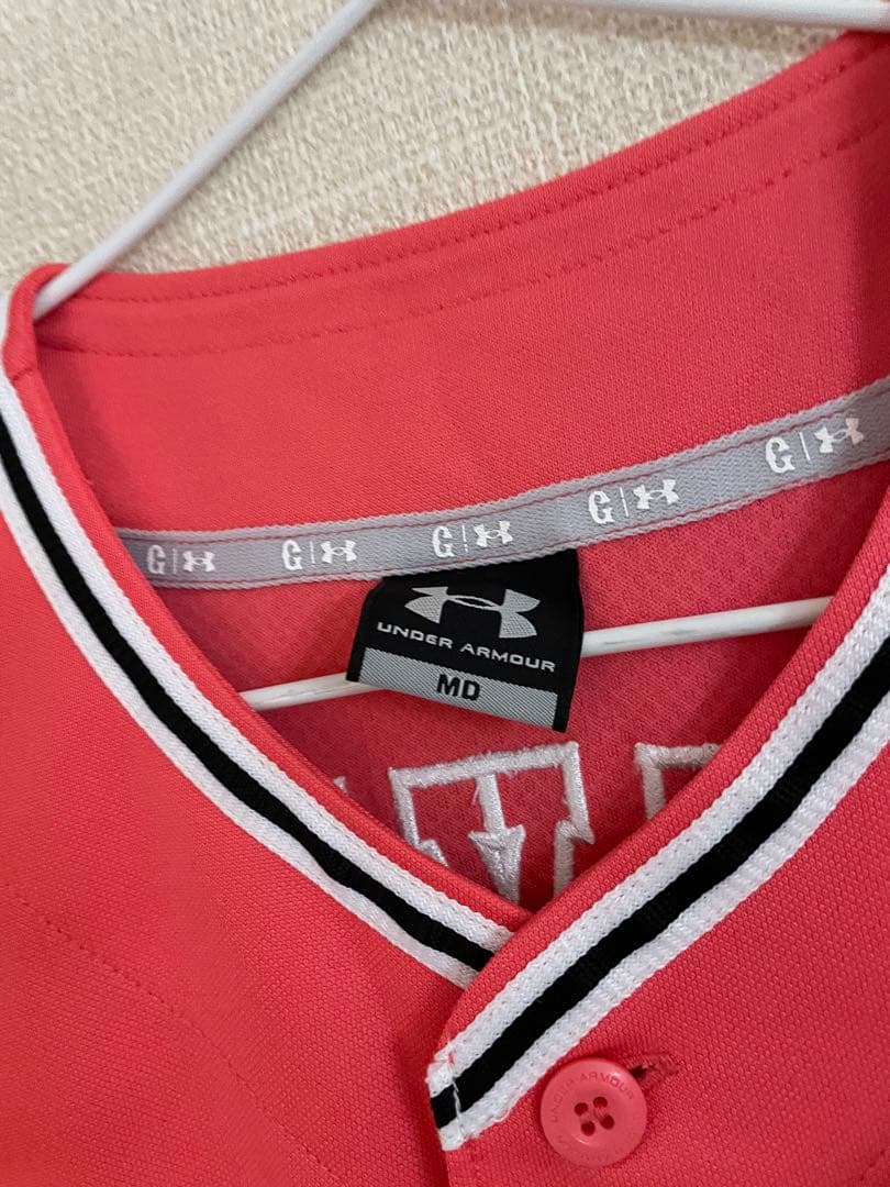 小林誠司　ユニフォーム　ピンク