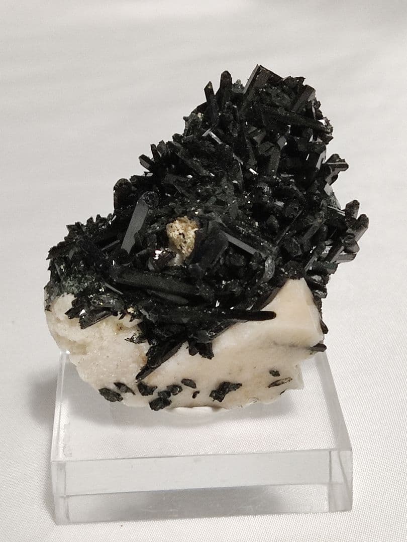 パワーストーン　天然石　原石　エジリン輝石　33g　No.159