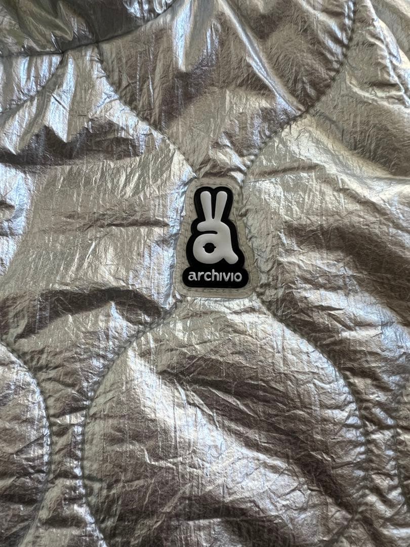 archivio フード付きキルティングベスト シルバー/ネオンイエロー