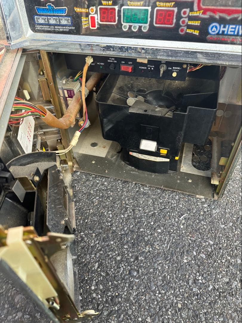 アキラ★激レヤ 平和　アントニオ猪木自身がパチスロ機　実機のみ　４号機 ★