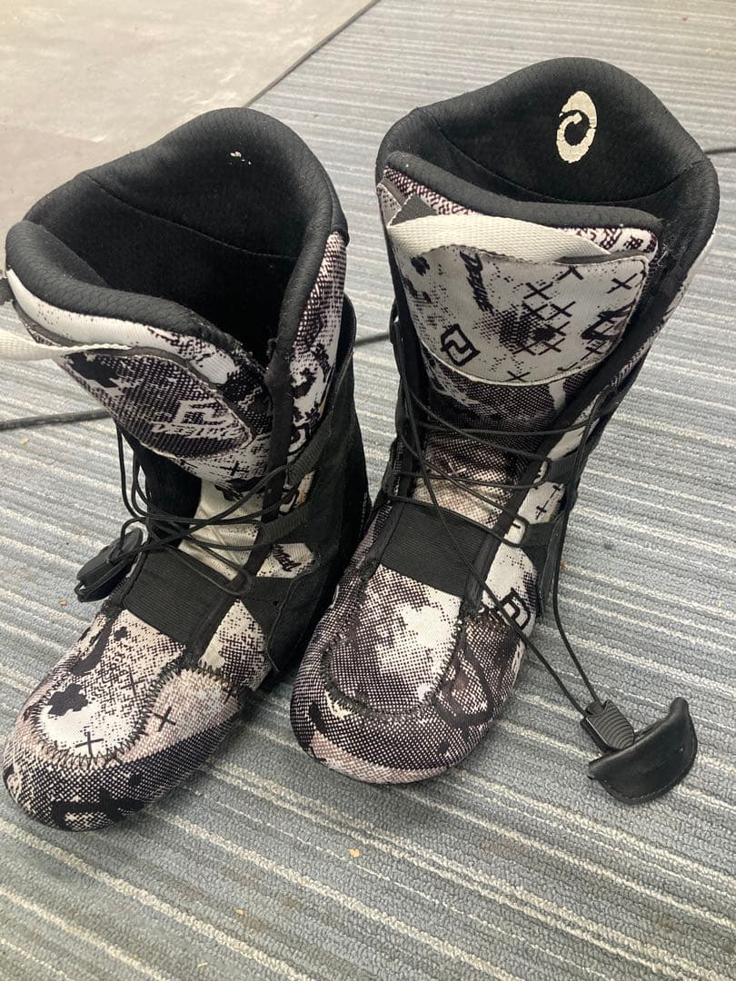 deeluxe インディペンデント　13-14モデル